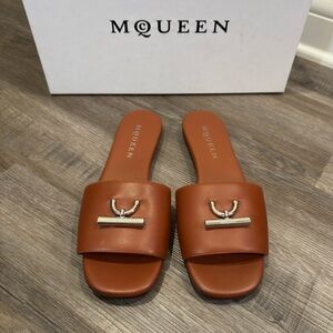 Alexander McQueen T-Bar Slide Leather Sandals in Brown Siena